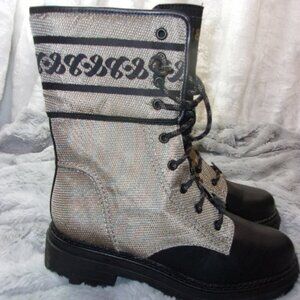 S-124 NWT WOMENS SAM & LIBBY BOOTS "STELLA" EMBROIDERED (NO BOX)